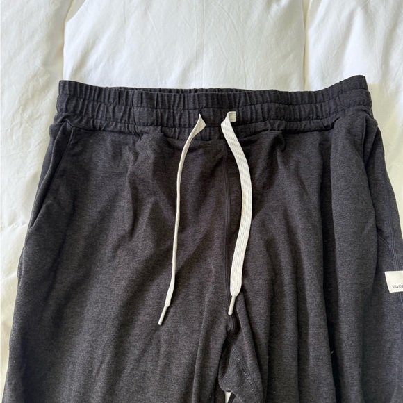 Vuori Performance Jogger - Picture 2 of 5